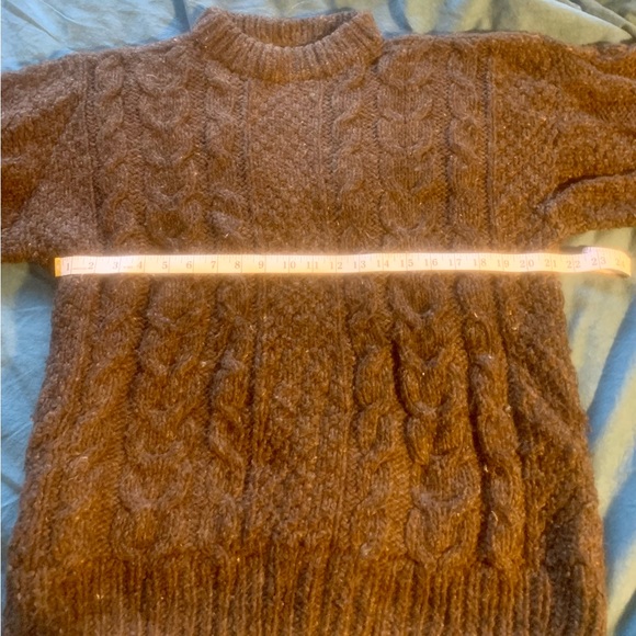 Classic cable-knit wool sweater! - Picture 2 of 6